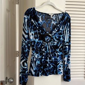 Cache v neck top sequins inlayed. O ring